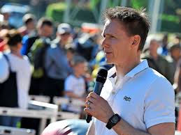 Frank busemann was one of the most surprising medal winners in the track & field events at the 1996 atlanta olympics, where he won silver in the decathlon. 33 Gottinger Fruhjahrsvolkslauf Frank Busemann Wieder Moderator