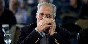 Εκλέχτηκε βουλευτής α΄αθηνών του συριζα τον σεπτέμβριο του 2015. Alekos Flampoyrarhs Apo To Iefimerida Gr