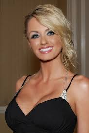 Cassandra Hensley's Instagram, Twitter & Facebook