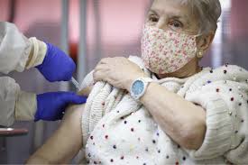 Sin embargo, diversos factores han enlentecido el ritmo de vacunación previsto. Casi El 80 De Las Residencias De Espana Han Recibido La Doble Vacunacion Covid 19