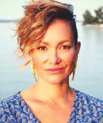 Kimberly Joubert's Instagram, Twitter & Facebook