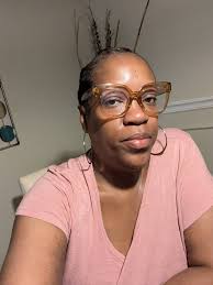 Woman down, Throw the damn towel, Tap out, Still sitting at under 250  Followers after posting consistently all summer. I do know my mistakes.I  have not found my niche, so I don't have a community ...