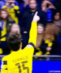 Easily generate your gifs for your marketing campaign, presentation and blog at motionelements. Mats Hummels Bvb Gifs Tenor