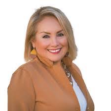 Andre Hinton's Instagram, Twitter & Facebook