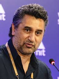 Cliff Curtis