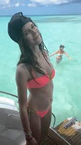 Roksana węgiel wrzuciła na instagram zdjęcia w samym bikini. Przesada Roksana Wegiel Prawie Nic Na Sobie Nie Ma Kto Jej Pozwolil Na Takie Zdjecie Wlocie Pl