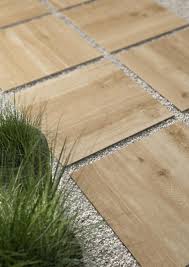 Avec ses 20mm d'épaisseur, ce carrelage gra à la teinte gris se distingue par sa facilité de pose, sa robustesse et son. Carrelage Exterieur Dalle Gres Cerame 20 Mm Dg Carrelages Vente Exposition Et Conseil Sur Un Grand Choix De Carrelage