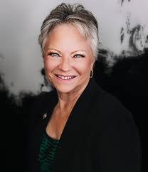 Kay Quinn's Instagram, Twitter & Facebook