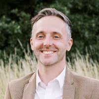 Alex Pavia's Instagram, Twitter & Facebook