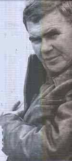 EL ESCRITOR DE PEQUEÑAS COSAS Murioó inesperadamente en 1998