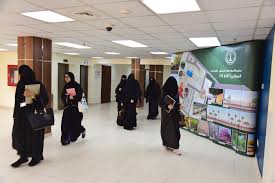 أعلنت جامعة الملك فهد للبترول والمعادن عن فتح باب القبول للطالبات وذلك ضمن مرحلة البكالوريوس، حيث تعد المرة الأولى التي يفتح فيها المجال أمام النساء للدراسة في مجالات البترول والثروة المعدنية في هذه الجامعة. Ø·Ø§Ù„Ø¨Ø§Øª Ø³Ø¹ÙˆØ¯ÙŠØ§Øª ÙÙŠ Ù‚Ø§Ø¹Ø§Øª Ø¬Ø§Ù…Ø¹Ø© Ø§Ù„Ø¨ØªØ±ÙˆÙ„ Ø§Ù†Ø¯Ø¨Ù†Ø¯Ù†Øª Ø¹Ø±Ø¨ÙŠØ©