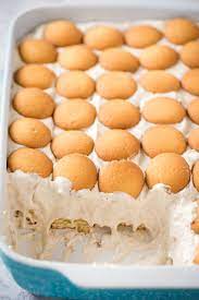 The filling is custard based. No Bake Easy Banana Pudding Recipe Flour On My Fingers