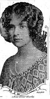 Kerry Metz's Instagram, Twitter & Facebook