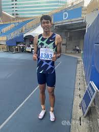 2017 年夏季世界大學運動會田徑比賽男子 110 公尺跨欄項目，不僅以 13.55 秒的成績打破全國紀錄，也獲得一面銀牌。. è­‰æ˜Žè‡ªå·±æœ‰é€²æ­¥é™³å¥Žå„'æ‹šç™¾ç±³é€²11ç§'å…§ é‹å‹• ä¸­å¤®ç¤¾cna