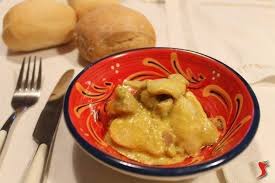 Oggi proverò la tua ricetta.accompagnata con del riso basmati, che. Pollo Al Curry Ricette Pollo Ricetta Pollo Al Curry