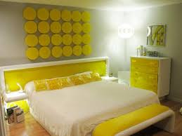 Discover bedroom ideas and design inspiration from a variety of bedrooms, including color, decor and trendy carpeted and yellow floor bedroom photo in other with beige walls also have full glass. Yellow Bedrooms Pictures Options Ideas Hgtv