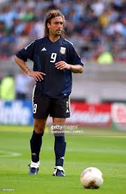 Per lui 12 presenze e 2 reti in maglia nerazzurra nella sua ultima stagione in serie a. Gabriel Batistuta Wallpaper For Android Apk Download