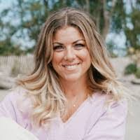 Patricia Kloepfer's Instagram, Twitter & Facebook