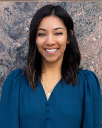 Janet Gil's Instagram, Twitter & Facebook