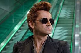 GOOD OMENS: DAVID TENNANT HUWA TAJJEB 'PERFETT' BIEX JILGĦAB CROWLEY