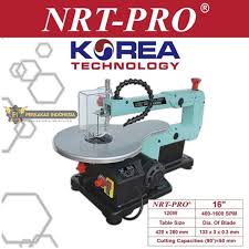 Anda yang memiliki hobi kerajinan kayu atau berprofesi sebagai. Mesin Gergaji Ukir Kayu Scroll Saw Nrt Pro Hd 16 Hd Mesin Pemotong Alat Pemotong Ukir Pembentuk Pola Shopee Indonesia