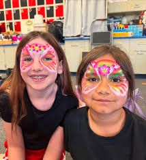 Experienced face painter needed for Christmas market