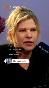 Week 9! Mark Koster en Tina Nijkamp duiken in de wereld van televisie met  hun podcast over het reilen en zeilen in tv-land. Deze week hebben ze het  over Victor Reinier en waarom hij weg is bij Flikken ...