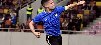 Join the discussion or compare with others! Transfer Urias Pentru Ianis Hagi Doi Prieteni Vechi Isi Dau Mana E Chemat Sa Fie Idol Pe Un Loc De Legenda Sport Ro
