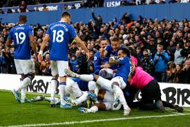 Ligde ikinci yenilgisini alan chelsea. Everton 3 1 Chelsea Instant Reaction Fight Royal Blue Mersey