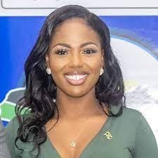 Wynthia Peakes's Instagram, Twitter & Facebook