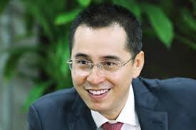 Tuan Do's Instagram, Twitter & Facebook