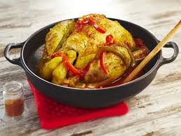 Poulet Au Paprika A La Basquaise Recette En 2020 Poulet Paprika Recettes De Cuisine Recette Poulet