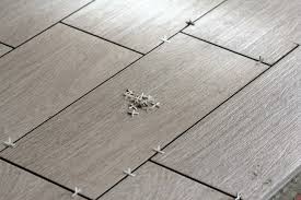 Ils peuvent même aller jusqu'à 10mm pour les très grands modèles de carreaux. L Importance De L Utilisation Des Croisillons De Carreleur