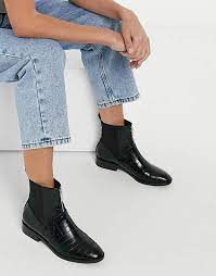 Maybe you would like to learn more about one of these? Stradivarius Flache Ankle Boots Mit Reissverschluss In Schwarz Asos