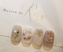 x masnail ちょっとずつ作成してます xmas xmasnails クリスマス クリスマスネイル リースネイル 雪の結晶ネイル 冬ネイル 冬ネイル2018 大人可愛い ネイルサンプル winternails 北戸田 クリスマスネイル クリスマスネイル キラキラ 可愛いネイル