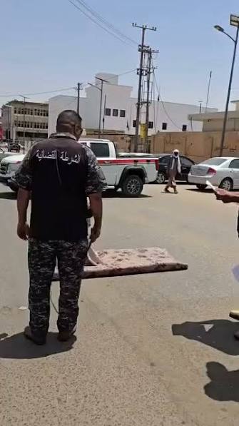 تنفيذ حكم حد الجلد على عدد المحكومين بجرائم واقعة الزنا، بمدينة سبها., -------------, توا هذا جلد بكل هذه بتطلع من الساحه بتمشي لعشيقها طول وكان اتجو للاستراحات في عين زاره ووادي الربيع وغنيمه اطلعو ...