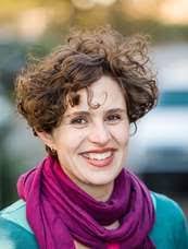 Caroline Bracey's Instagram, Twitter & Facebook