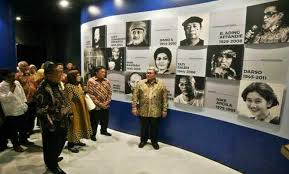 Kita di temani oleh bella seorang gadis cantik museum nike ardilla 2021 museum nike ardilla sekarang museum nike ardilla bandung. Hari Ini Peringatan Kelahiran Nike Ardilla 3 Balipost Com
