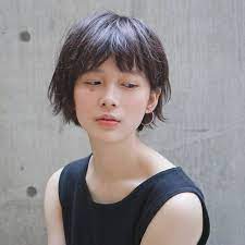 前髪や髪型は アシメ ショート ボブ ロングのおしゃれヘアカット集 キナリノ bob hairstyles for fine hair shot hair styles hair styles