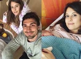 Ihre fans unterstützen sie aber weiterhin fleißig auf instagram. Cathy Hummels Und Mats Hummels Zeigen Ihr Baby Starzip