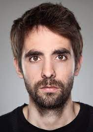 20 Selected Hairstyles For Men With Big Foreheads