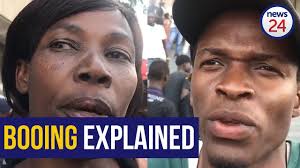Dali mpofu's wife is mpumi nxumalo as of 2004. Enca Interviews Dali Mpofu By Enca
