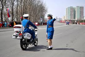Câmeras, laptops e celulares são permitidos, mas não câmeras com gps (apesar de eles não se importarem com smartphones), grandes lentes (250mm ou mais) e grandes tripés. Cresce Oferta De Turismo Russo Para Coreia Do Norte Russia Beyond Br