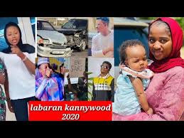 Shi kan shi malamin gindi ya na cewa wannan shi ne littafin da ya fi burge shi daga cikin littafan shi. Batsa Zallah Videos Labaran Batsa Da Iskanci Zalla Mun Fara Karanta Labarin Video Da Bakutaba Gani Ba Wanka Acikin Mutane Tsirara Nura M Inuwa Yayi Abin Kunya A