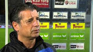 Frustbewältigung bei Kurt Russ nach Spielende // #KSVALU #SkyGoEL