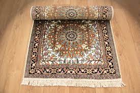 Schöner kashmir teppich, nutzschicht seide, auf wolle, handgeknüpft, 3,40 m x 2,44 m, absolut neuwertig, super weich und angenehm. Orientteppich Laufer Kaschmir Teppich Aus Seide 306x80 Cm