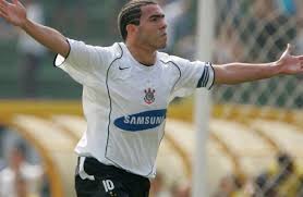 Questo è un momento complicato perché è tutto fermo e non abbiamo avuto conversazioni con nessuno. Com Valores Corrigidos Tevez No Corinthians Segue Como A Maior Contratacao Da Historia Do Futebol Brasileiro Torcedores Noticias Sobre Futebol Games E Outros Esportes