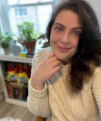 Cristina Dios's Instagram, Twitter & Facebook