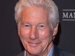 Découvrez la bande-annonce du nouveau film Oui, je le veux avec Richard  Gere, Susan Sarandon et Emma Roberts