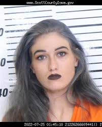 Andrea Ketelsen's Instagram, Twitter & Facebook